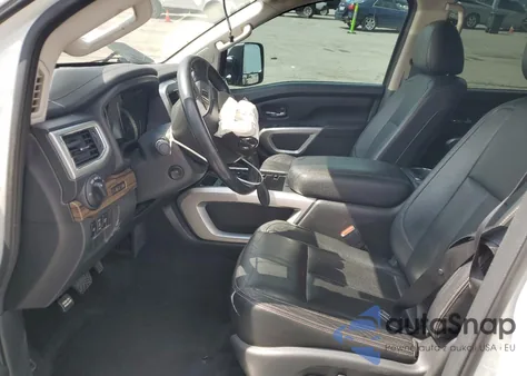 2019 Nissan Titan Platinum Reserve z USA, uszkodzony, nr VIN 1N6AA1E65KN525725